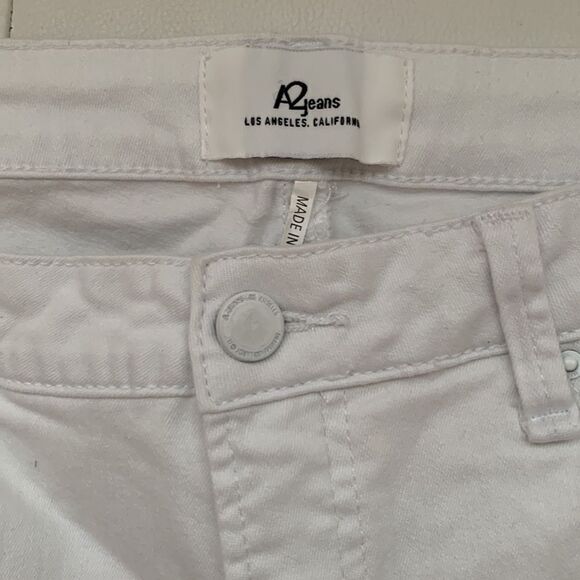 A2Jeans Cotton Blend White Women’s Jean’s Size 11 - Picture 8 of 9